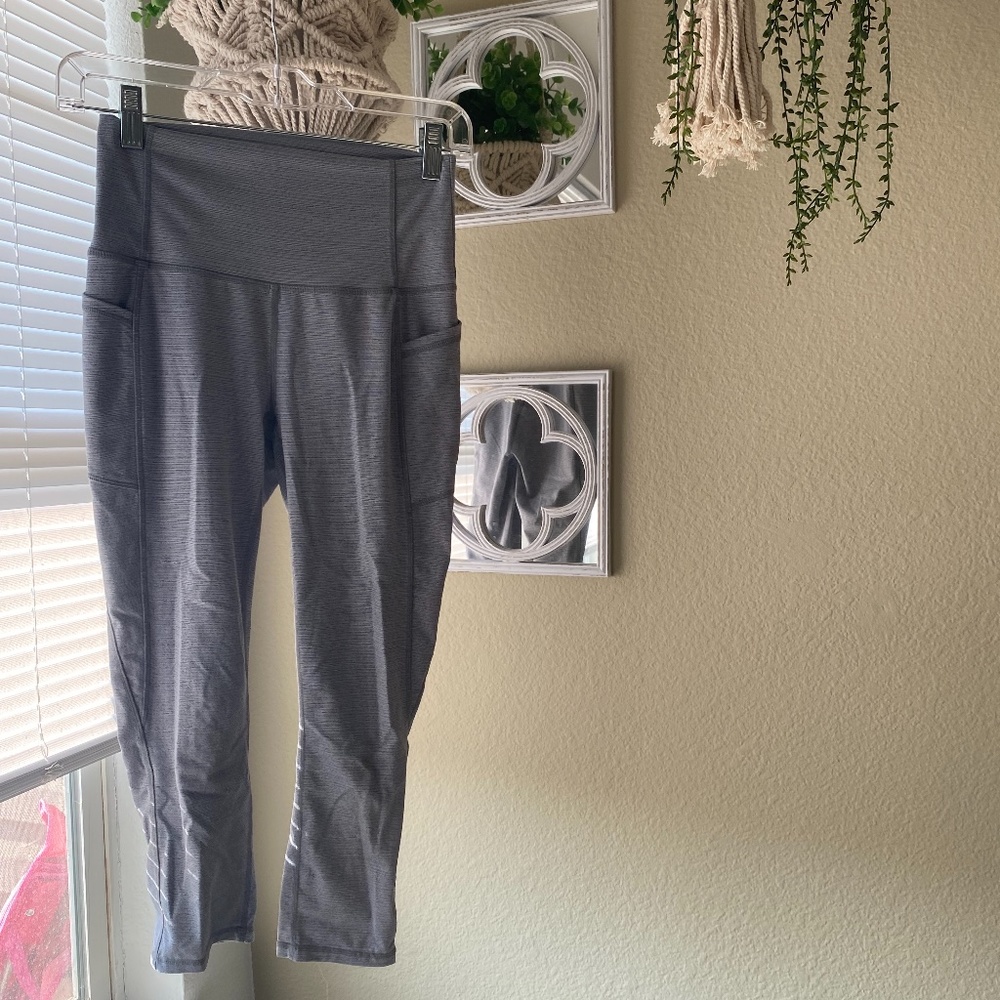Grey Capri Workout Leggings